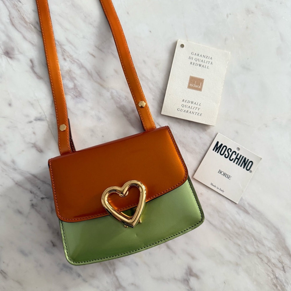 Rare Vintage Moschino Redwall Made in Italy Mini Purse Gold Heart Hardware OS